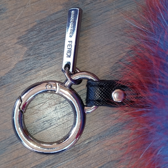 FENDI BICOLOR RED/BLUE FOX FUR POMPOM BAG CHARM - Picture 4 of 8